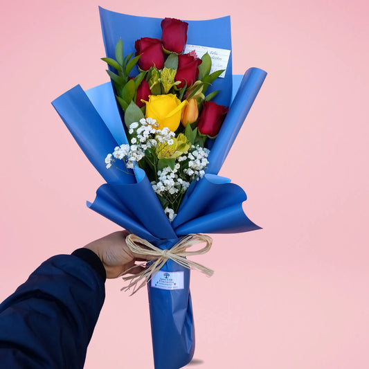 Ramo extendido rosas y tulipan