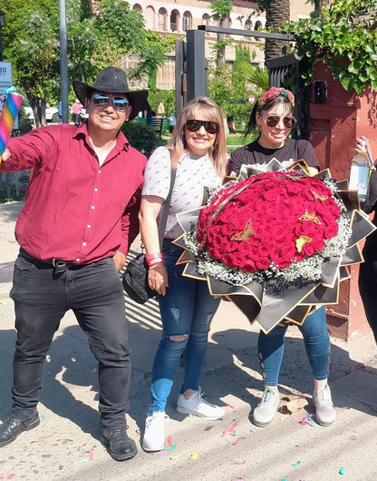 RAMO BUCHON 200 ROSAS